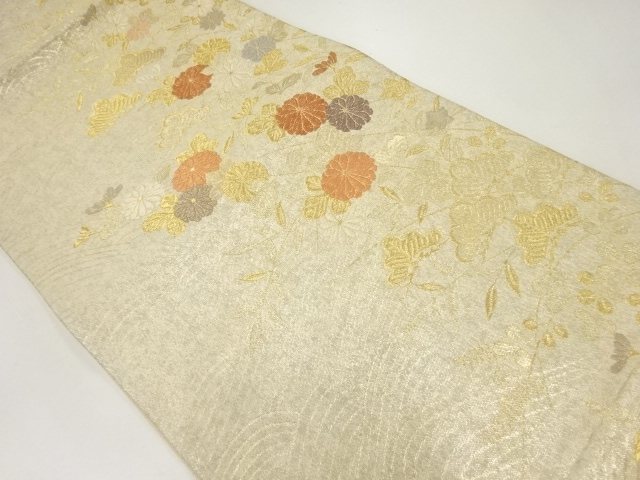 松菊波地献上文様織出し袋帯